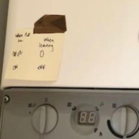 Newly Furnished 2 Bedroom Apartment On Leith Walk 에든버러 외부 사진