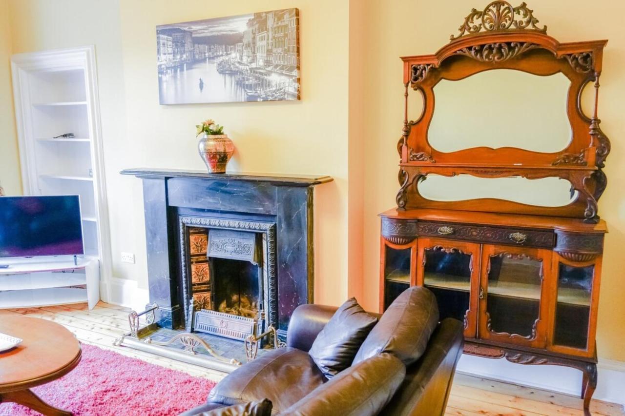 Newly Furnished 2 Bedroom Apartment On Leith Walk 에든버러 외부 사진